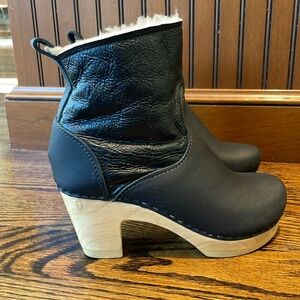 No. 6 shearling boots